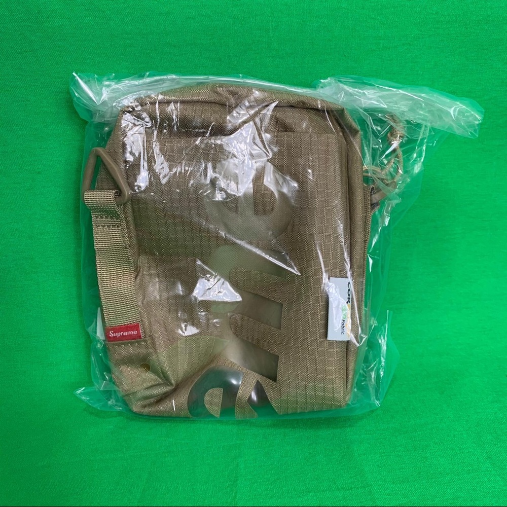 Supreme Bag Neck Pouch Tan SS2021 - Picture 3 of 5